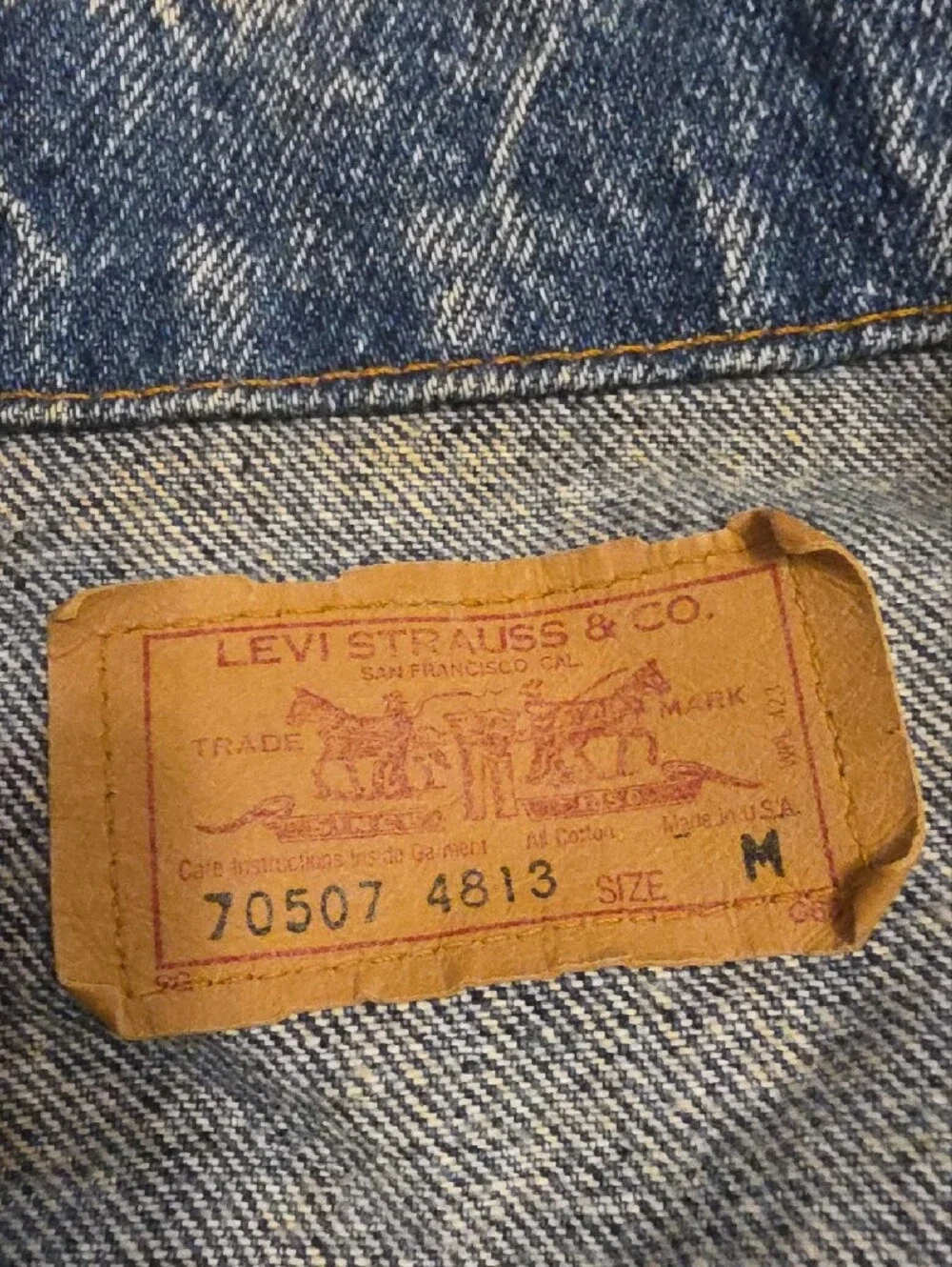 Vintage Levi's Light Blue Stonewashed Denim Jacket Size Medium